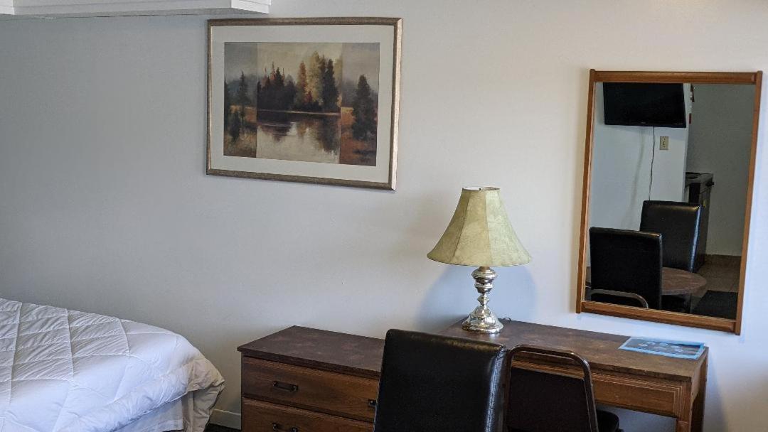 Valois Motel & Restaurant Mattawa エクステリア 写真