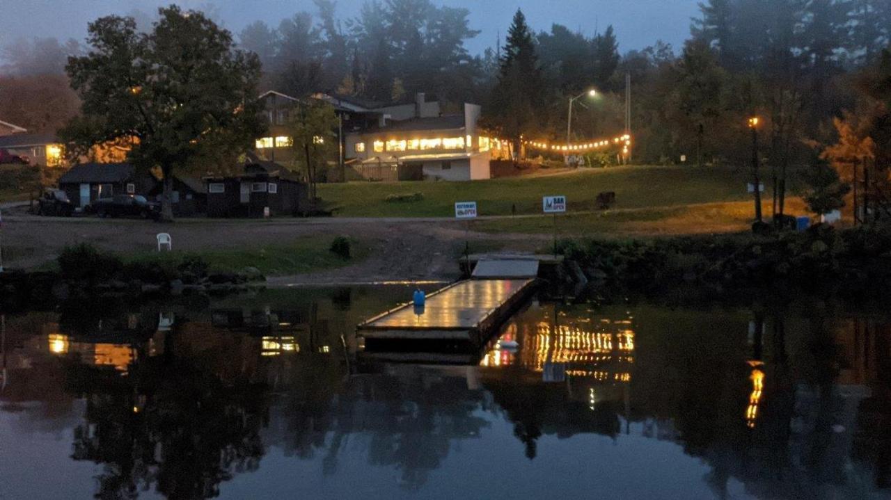 Valois Motel & Restaurant Mattawa エクステリア 写真
