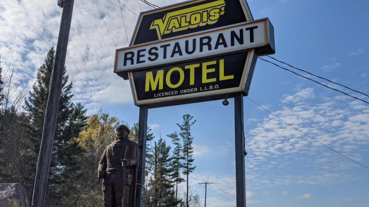 Valois Motel & Restaurant Mattawa エクステリア 写真