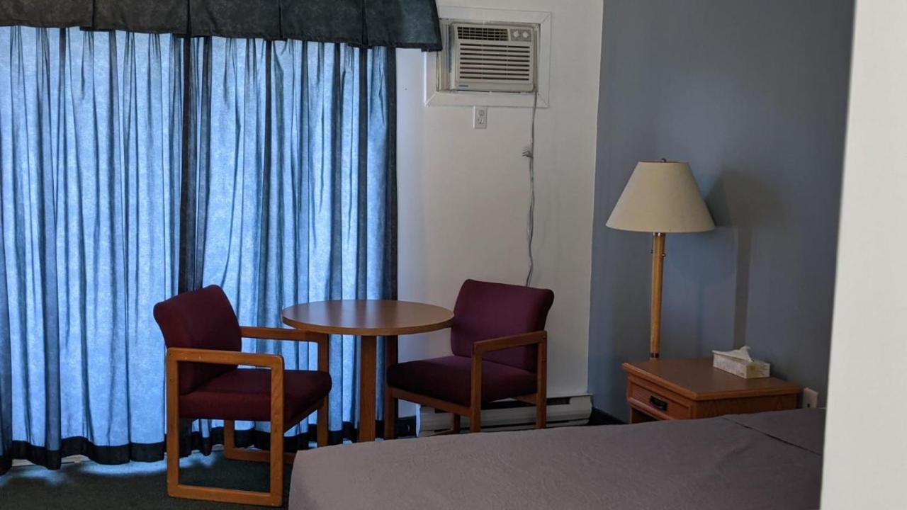 Valois Motel & Restaurant Mattawa エクステリア 写真